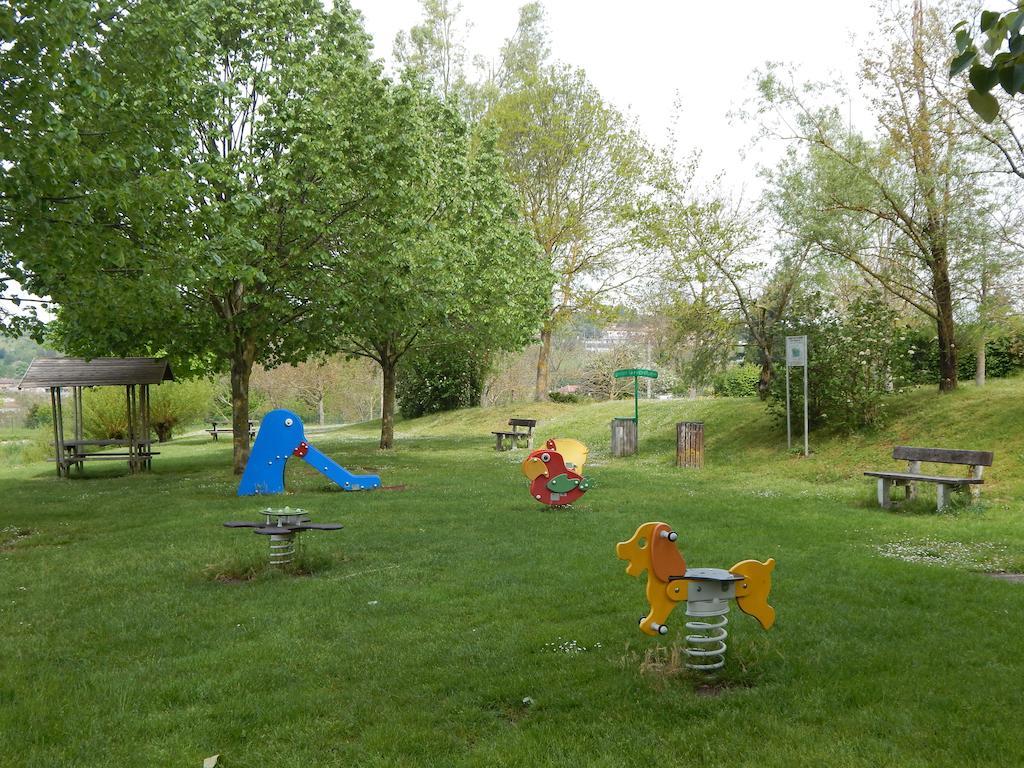 Camping Du Moulin Hotel Meyrieu-les-Etangs Zewnętrze zdjęcie