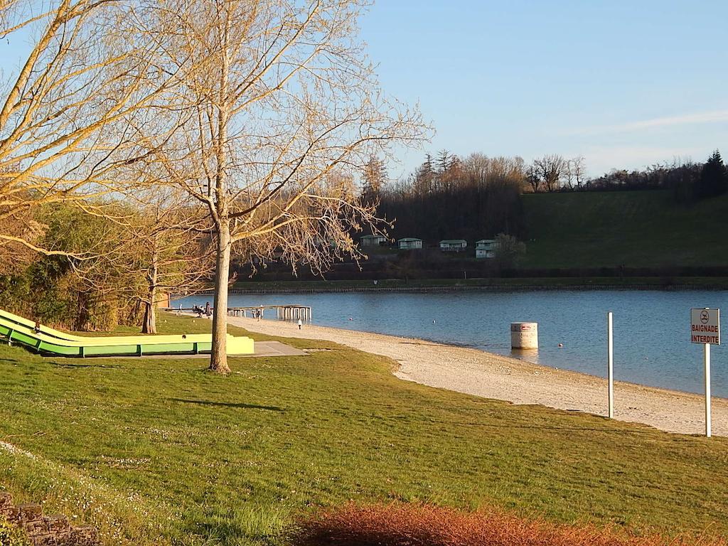 Camping Du Moulin Hotel Meyrieu-les-Etangs Zewnętrze zdjęcie